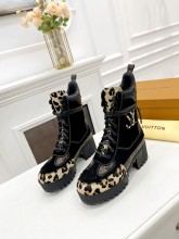 Louis Vuitton women boots shoes HG22121102