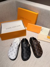 Louis Vuitton women flat shoes HG22121106