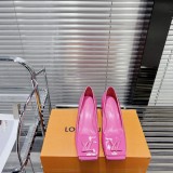 Louis Vuitton women high heel 5.5cm shoes HG22122902