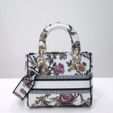 Dior Original Lady D-lite with embroidery DMZ23022207