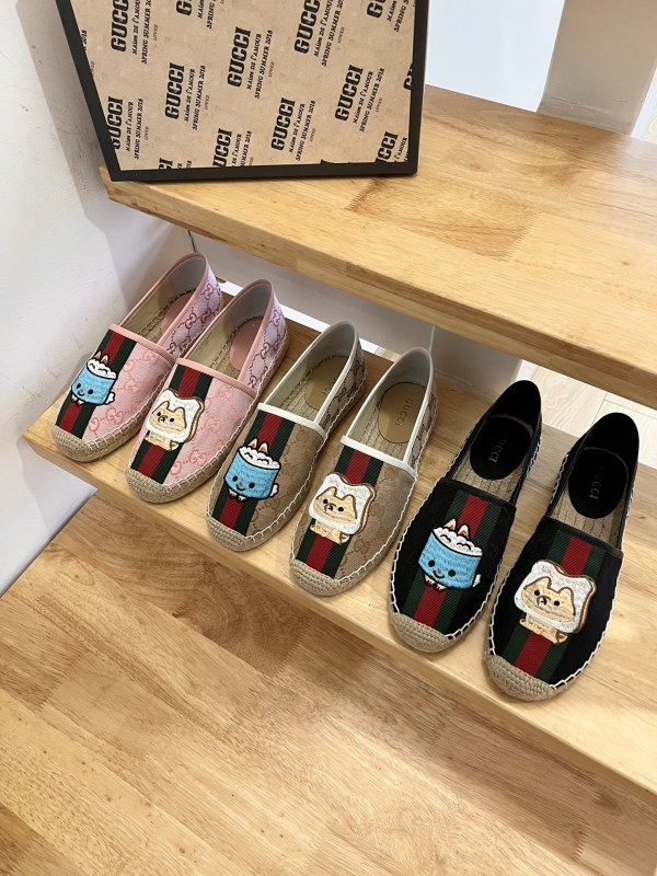 Gucci flat shoes HG23070704