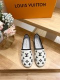 Louis Vuitton women flat shoes HG23070705