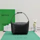 Bottegaa Venetaa original Medium Garavani Rockstud Spike YG23071206