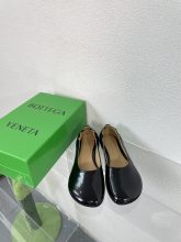 Bottega Veneta women flat shoes HG23090611