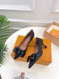 Louis Vuitton women high heel 6cm shoes HG2310817