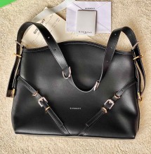 Givenchy original leather VOYOU Medium shoulder bag A127 23112412
