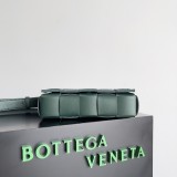 Bottega Veneta Original Mini Cassette shoulder bag XMYJ312032