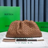 Bottega Veneta Original Medium Pouch shoulder bag XMYJ312046