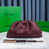 Bottega Veneta Original Medium Pouch shoulder bag XMYJ312046