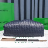 Bottega Veneta Original Medium Pouch shoulder bag XMYJ312046