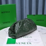 Bottega Veneta Original Medium Pouch shoulder bag XMYJ312046