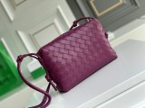 Bottega Veneta Original Medium Loop Carmen shoulder bag XMYJ312045