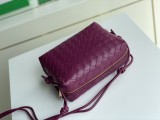 Bottega Veneta Original Medium Loop Carmen shoulder bag XMYJ312045