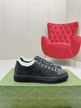 G* UCCI Unisex Sneakers 23120838