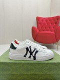 G* UCCI Unisex Sneakers 23120839