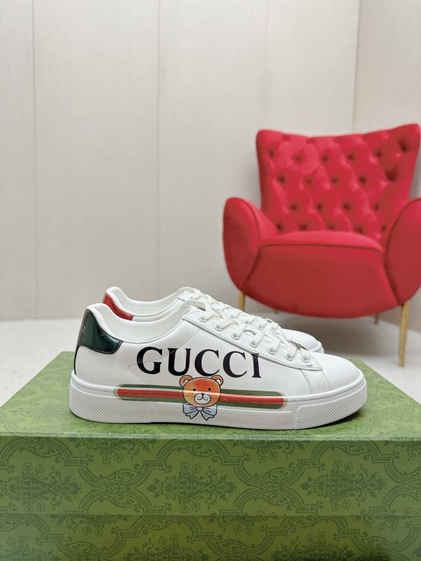 G* UCCI Unisex Sneakers 23120839