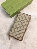 Guccii GG Supreme pouch 621892 GZ24012107