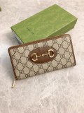 Guccii GG Supreme pouch 621892 GZ24012107