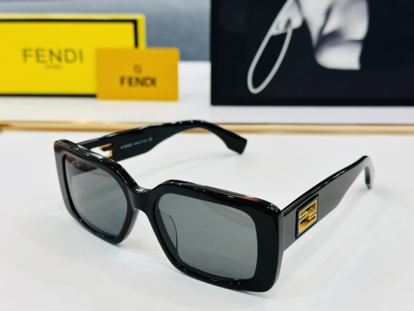 F*ENDI * Sunglass shangmei 23112502