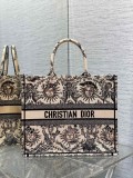 Dior Book Tote bag in embroidered canvas 23031503