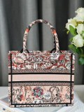 Dior Book Tote bag in embroidered canvas 23031505