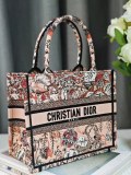 Dior Book Tote bag in embroidered canvas 23031505