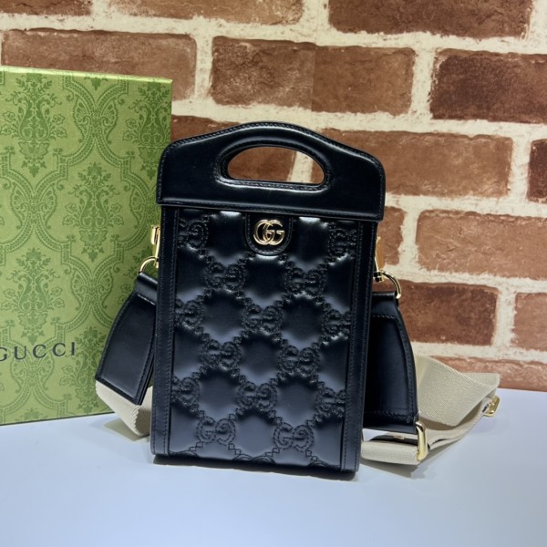 Gucci GG Marmont matelassé mini bag GZ24040808