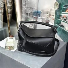 LOEWE original leather PUZZLE Medium shoulder D32 24041909