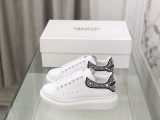 A*lexander McQueen Sneakers WM24051511