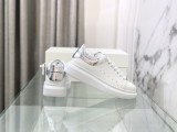 A*lexander McQueen Sneakers WM24051509