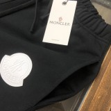 M*ONCLER MEN Shorts 4B23 24052202