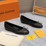 Louis Vuitton women flat shoes HG24060405