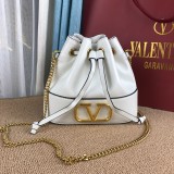 Valentino Original VLOGO SIGNATURE shoulder bag YG24061209