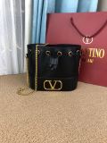 Valentino Original VLOGO SIGNATURE shoulder bag YG24061209