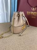 Valentino Original VLOGO SIGNATURE shoulder bag YG24061209