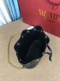 Valentino Original VLOGO SIGNATURE shoulder bag YG24061209
