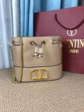 Valentino Original VLOGO SIGNATURE shoulder bag YG24061209