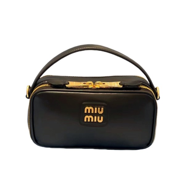 Miumiu Original Clutch YG24061901