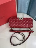 Valentino Original Garavani Rockstud shoulder bag YG24061913