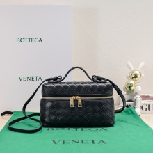 Bottega Veneta Original Makeup bag XMTJ24062117