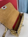 Valentino Original Garavani Rockstud shoulder bag YG24061913