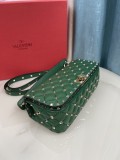 Valentino Original Garavani Rockstud shoulder bag YG24061913