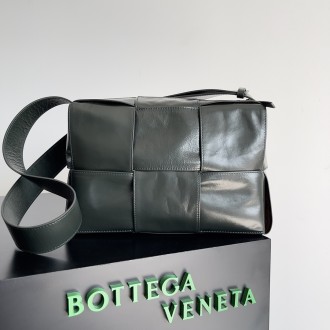 Bottega Veneta 3 colors Original Cassette shoulder bag 1B24072306