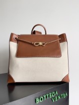 Bottega Veneta Original Medium Andiamo tote bag 1B24072302