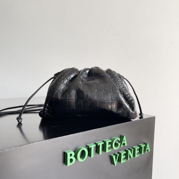 Bottega Veneta Original Knot Cltuch bag 1B24081117