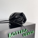 Bottega Veneta Original Knot Cltuch bag 1B24081117