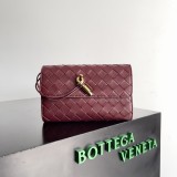 Bottega Veneta Original Knot Cltuch bag 1B24081119