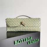 Bottega Veneta Original Knot Cltuch bag 1B24081120