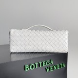 Bottega Veneta Original Knot Cltuch bag 1B24081120