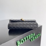 Bottega Veneta Original Knot Cltuch bag 1B24081119